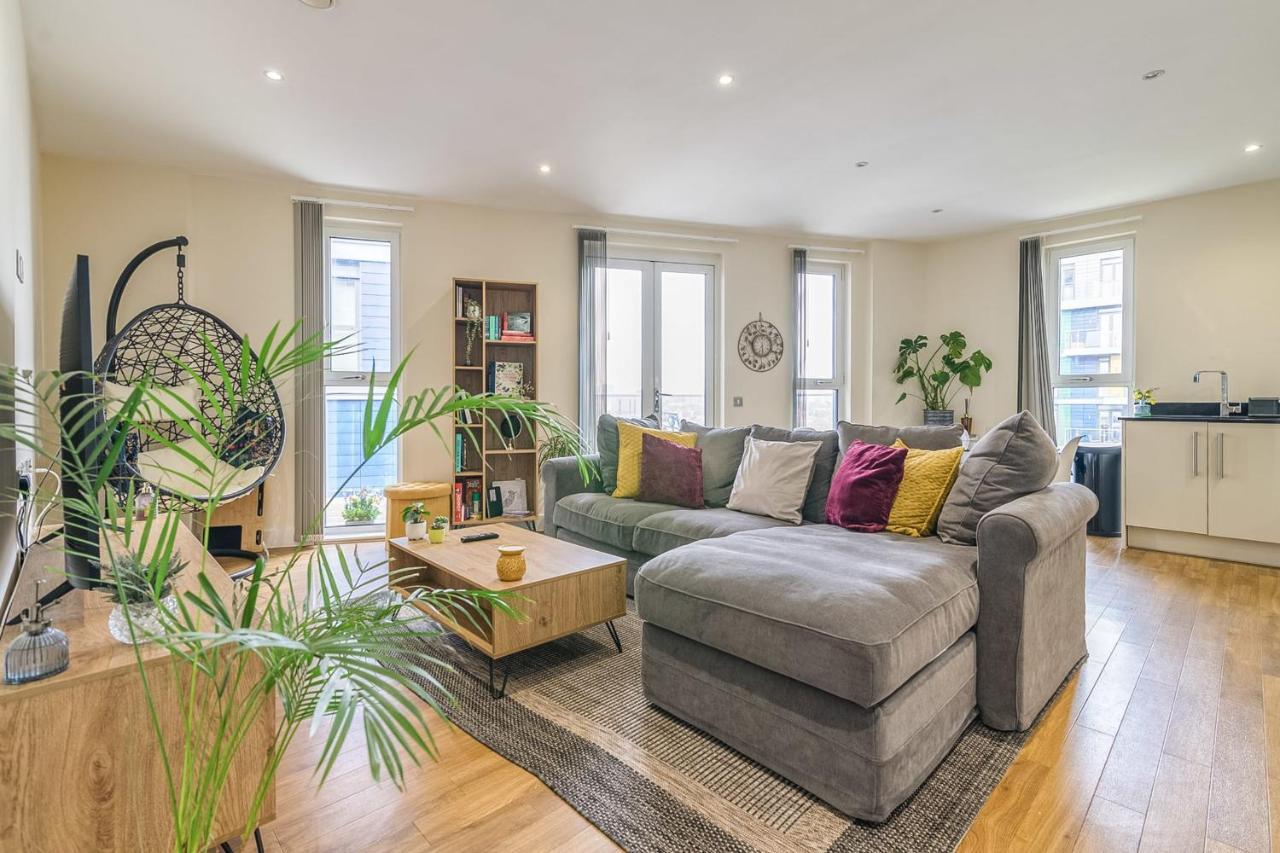 Vibrant London Canal Apartment ภายนอก รูปภาพ