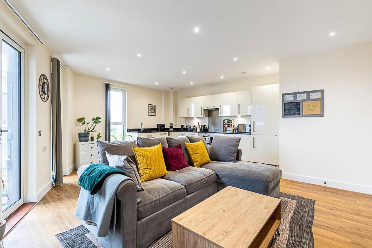 Vibrant London Canal Apartment ภายนอก รูปภาพ