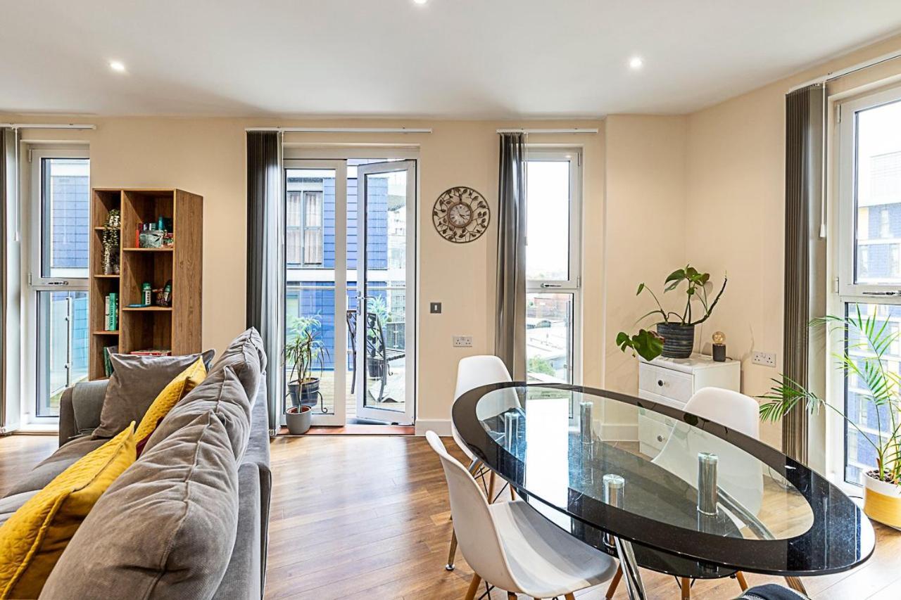 Vibrant London Canal Apartment ภายนอก รูปภาพ